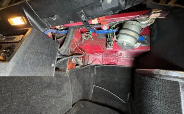 Mg-Mgb-1977-Damask-Red-Black-45