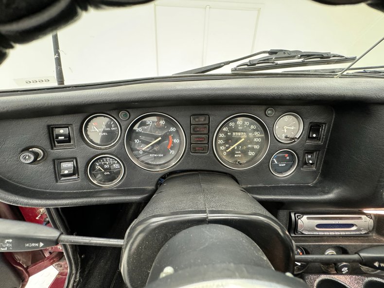 Mg-Mgb-1977-Damask-Red-Black-6