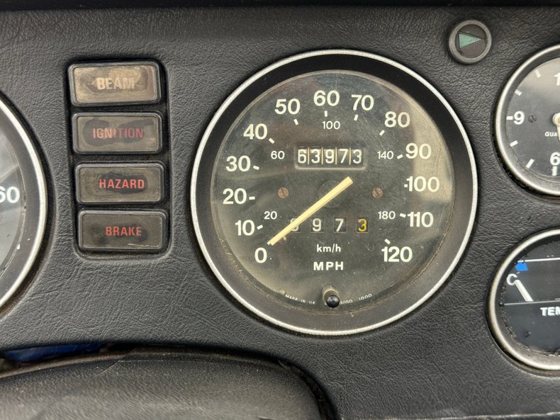 Mg-Mgb-1977-Damask-Red-Black-7