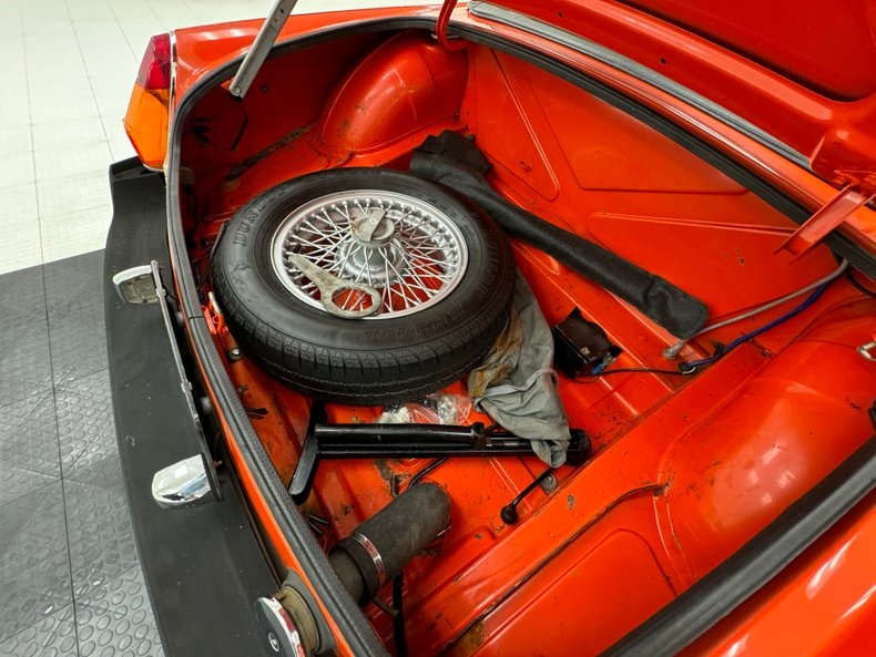 Mg-Mgb-1979-Orange-Black-41