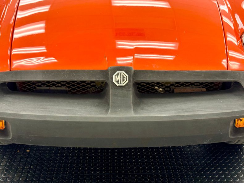 Mg-Mgb-1979-Orange-Black-6