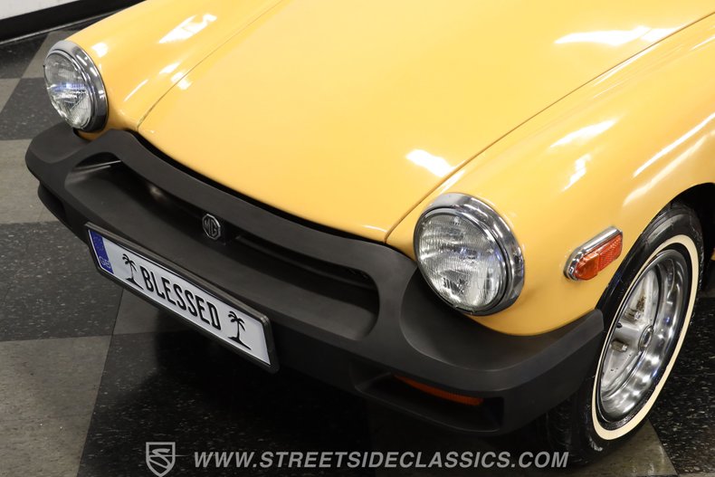 Mg-Midget-1977-Golden-Rod-Yellow-Saddle-14