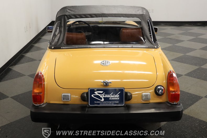 Mg-Midget-1977-Golden-Rod-Yellow-Saddle-46