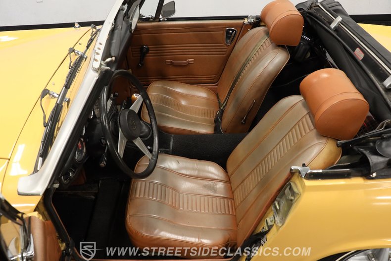 Mg-Midget-1977-Golden-Rod-Yellow-Saddle-48