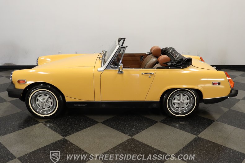 Mg-Midget-1977-Golden-Rod-Yellow-Saddle-7