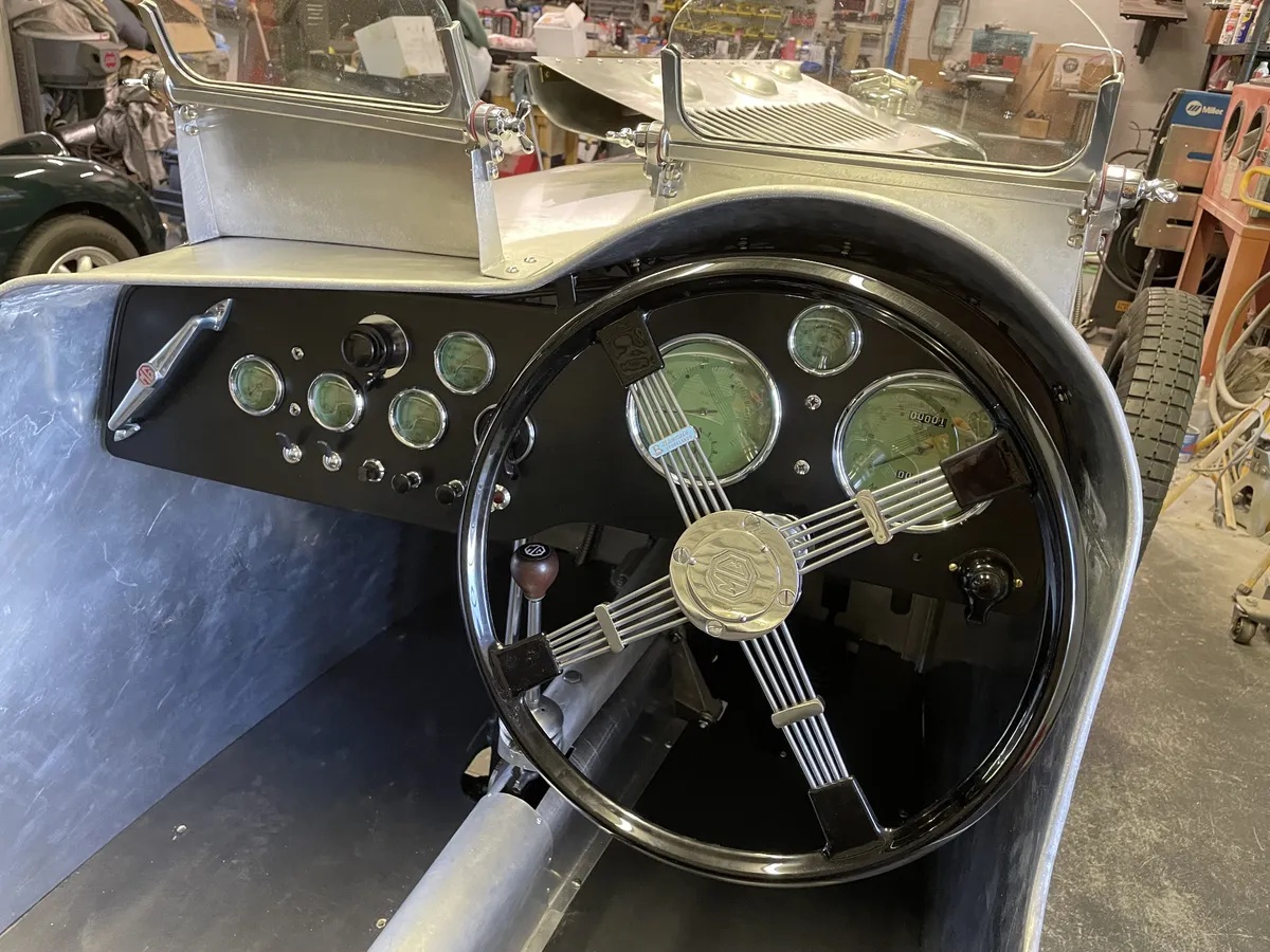 Mg-T-type-1937-Silver-Black-7