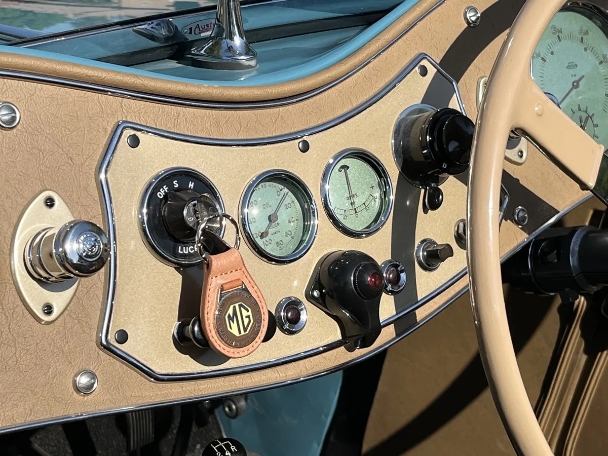 Mg-Tc-1949-Clipper-Blue-Biscuit-7