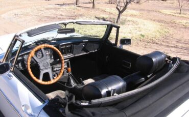 Mgb-convertible-1979-white-3
