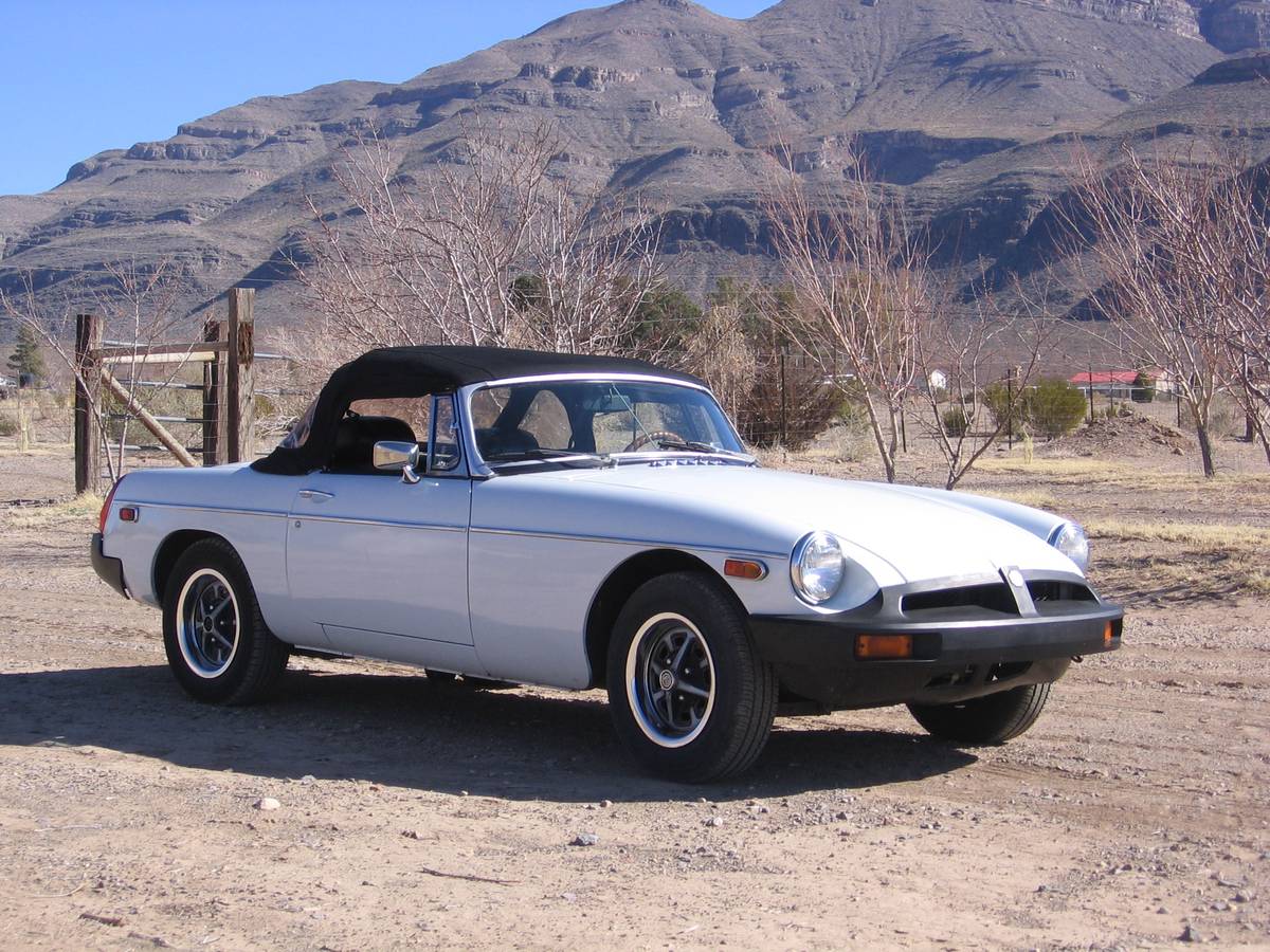 Mgb-convertible-1979-white-6