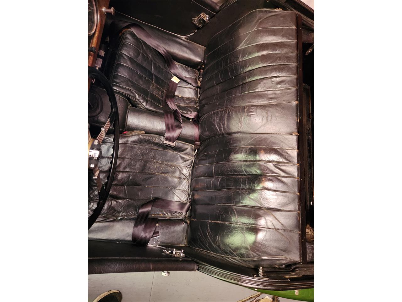 Morgan-Plus-4-1967-Green-Black-4