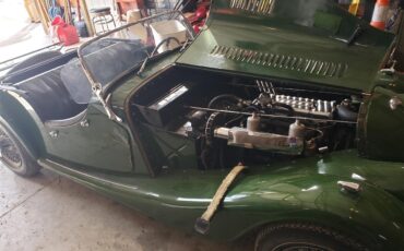 Morgan-Plus-4-1967-Green-Black-5