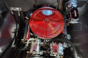 Nash-Airflyte-1952-Guards-Red-Red-2