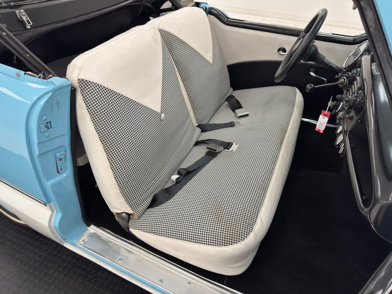 Nash-Metropolitan-1956-Sky-Blue-Black-32