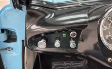 Nash-Metropolitan-1956-Sky-Blue-Black-38