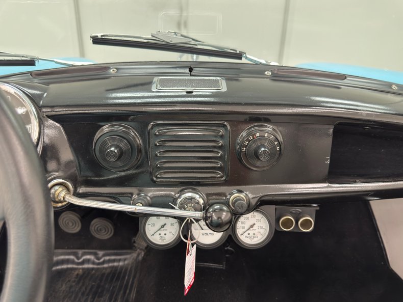 Nash-Metropolitan-1956-Sky-Blue-Black-40