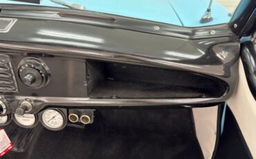 Nash-Metropolitan-1956-Sky-Blue-Black-41