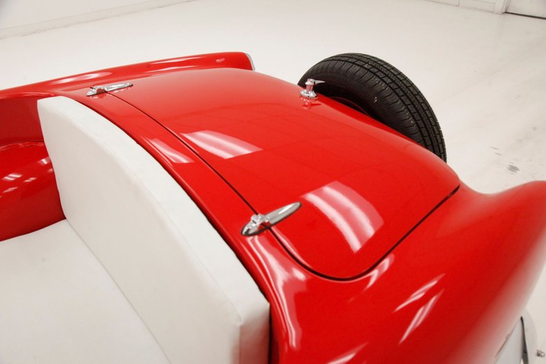 Nash-Metropolitan-1961-Redline-Red-White-11