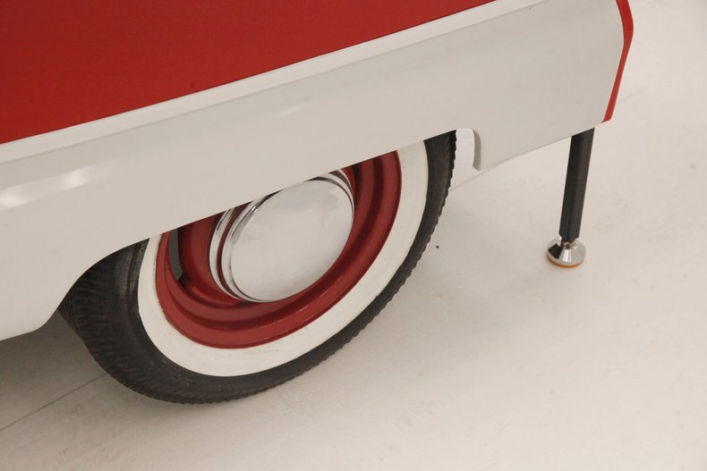 Nash-Metropolitan-1961-Redline-Red-White-13