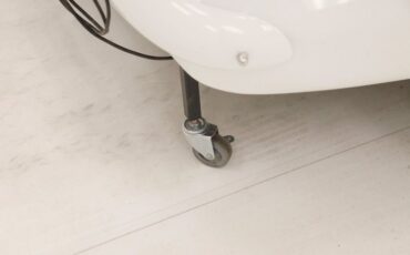 Nash-Metropolitan-1961-Redline-Red-White-14