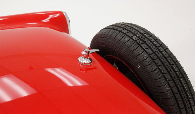 Nash-Metropolitan-1961-Redline-Red-White-15