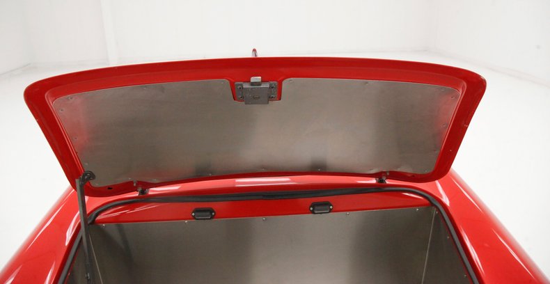 Nash-Metropolitan-1961-Redline-Red-White-18