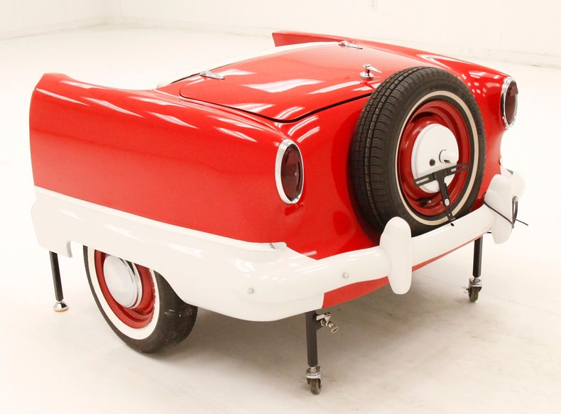 Nash-Metropolitan-1961-Redline-Red-White-2