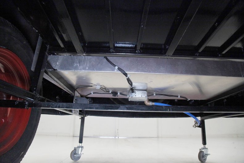 Nash-Metropolitan-1961-Redline-Red-White-23