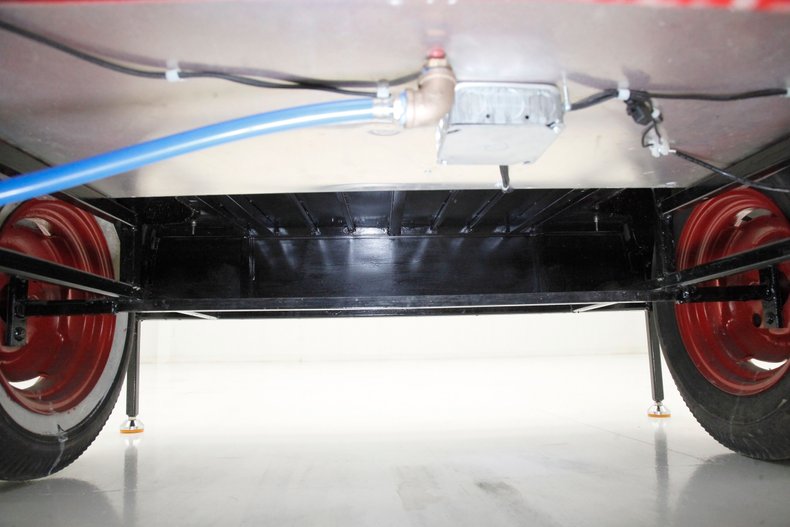 Nash-Metropolitan-1961-Redline-Red-White-25