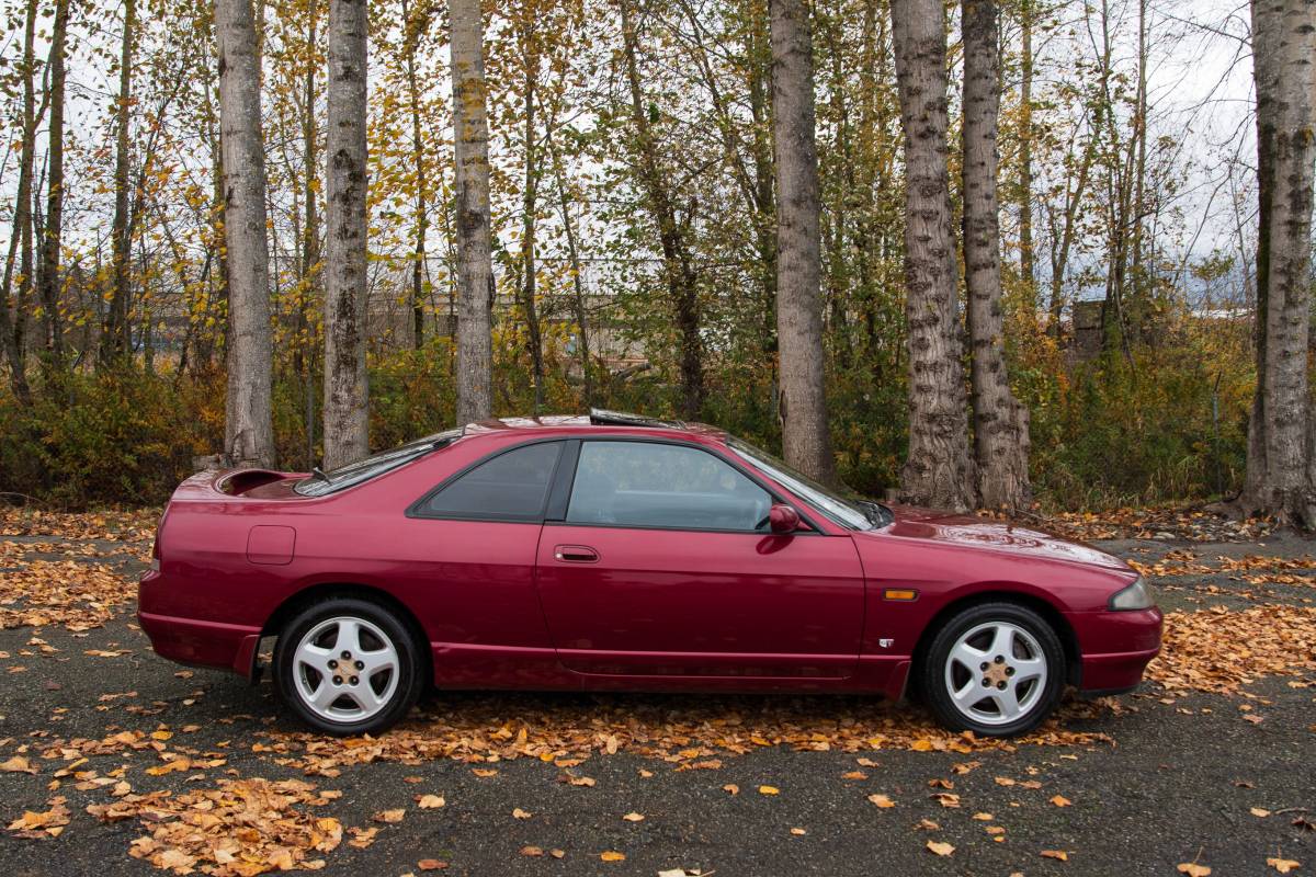 Nissan-skyline-1993-13