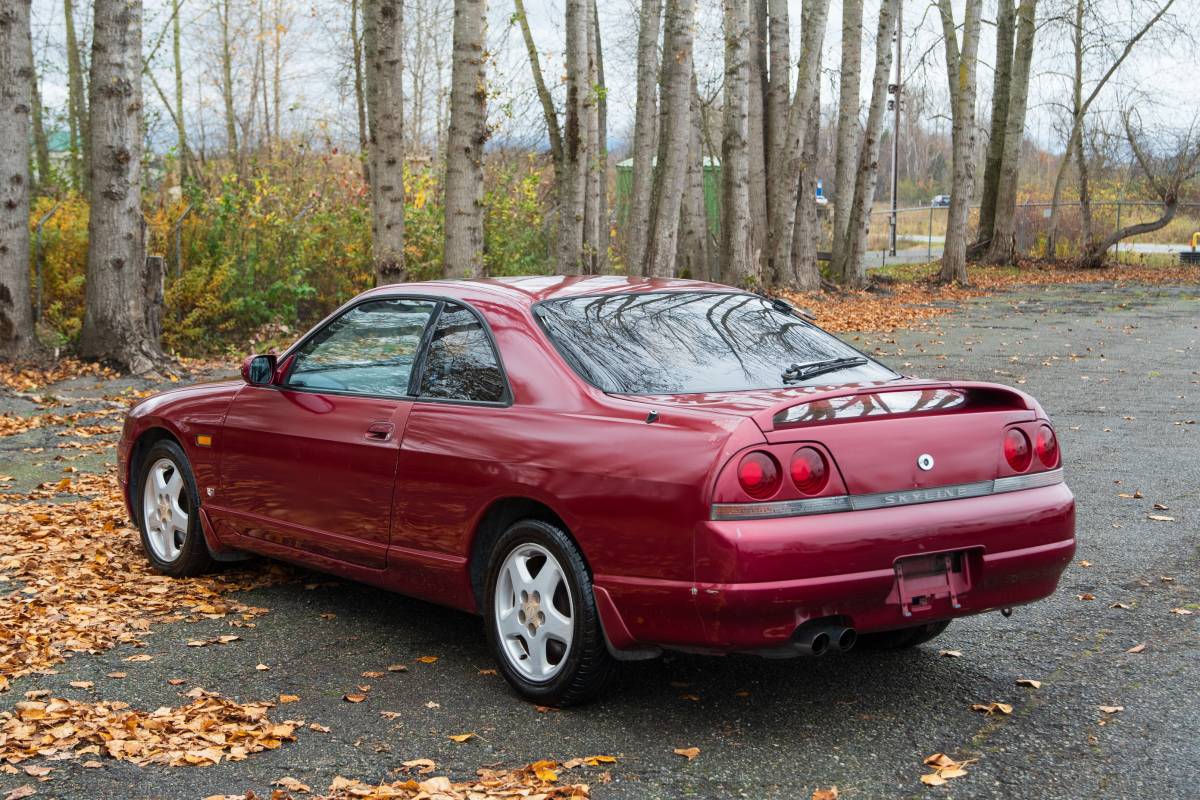 Nissan-skyline-1993-4