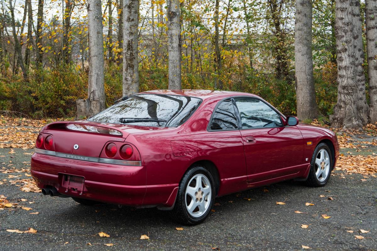 Nissan-skyline-1993-6