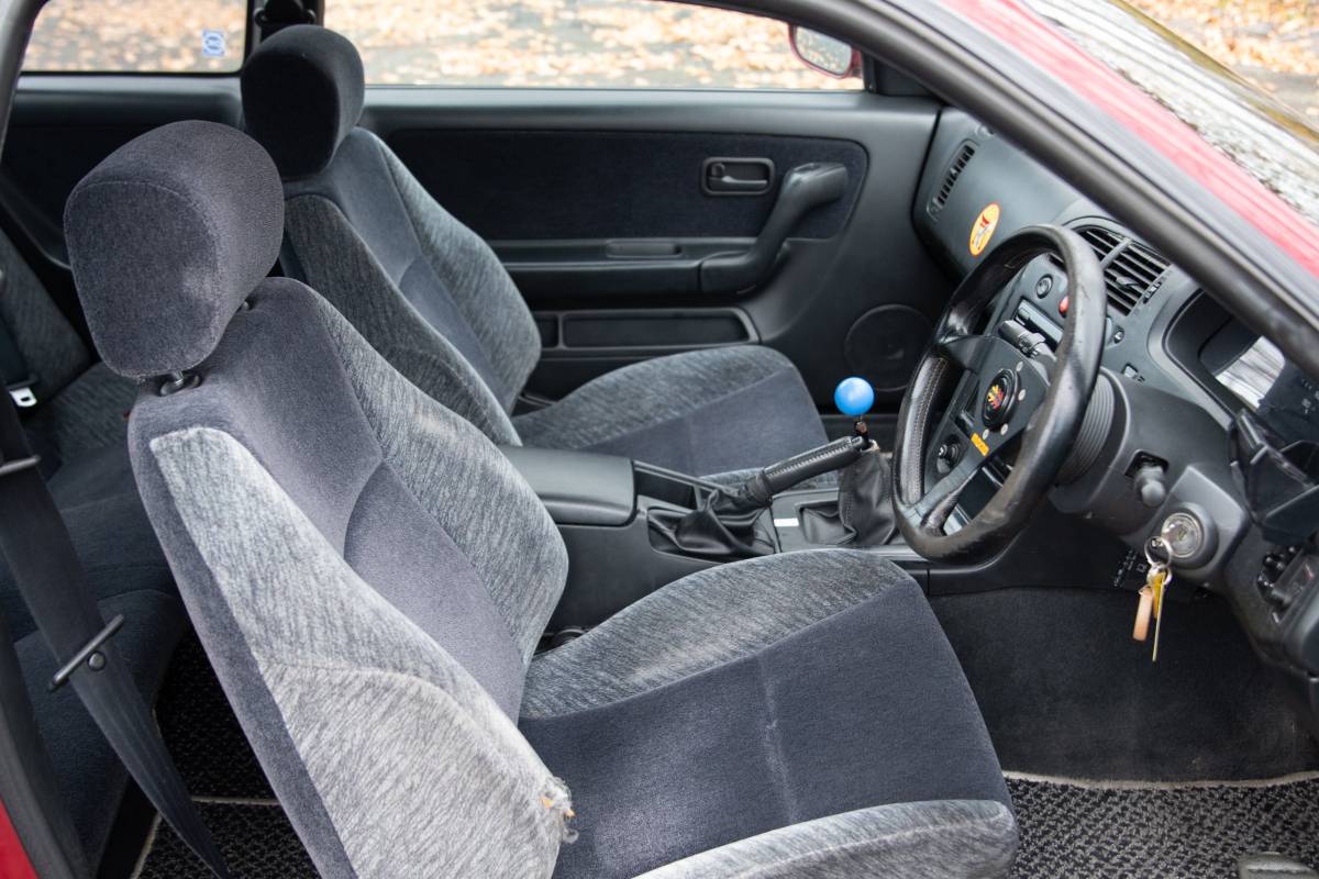 Nissan-skyline-1993-8