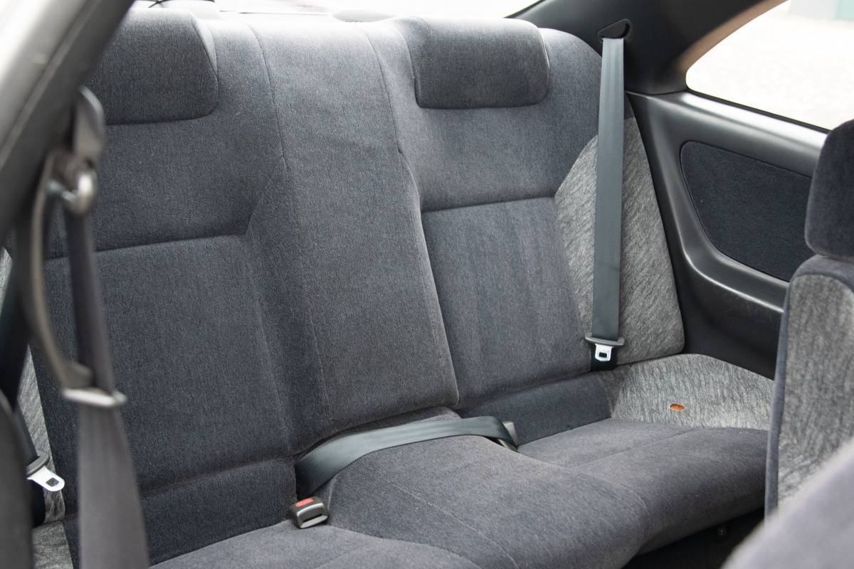 Nissan-skyline-1993-9