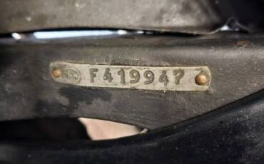 Oldsmobile-1937-black-17