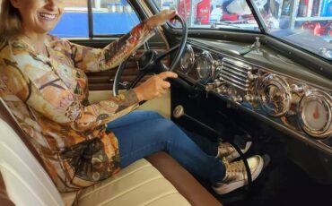 Oldsmobile-1937-black-19