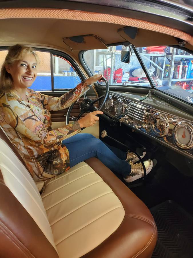 Oldsmobile-1937-black-19