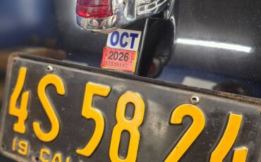 Oldsmobile-1937-black-2