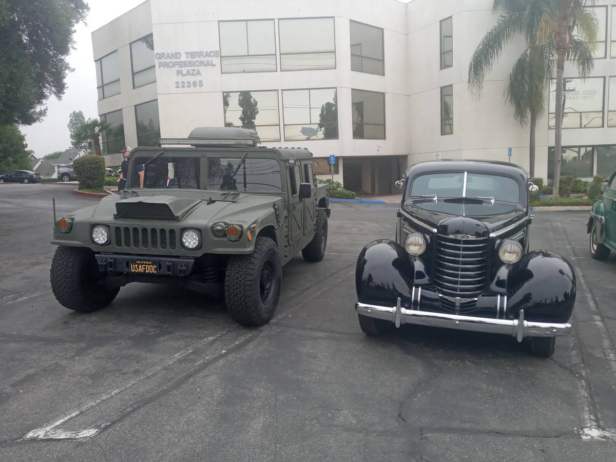 Oldsmobile-1937-black-8