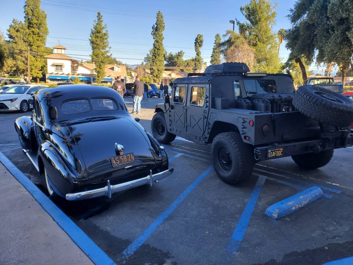 Oldsmobile-1937-black-9