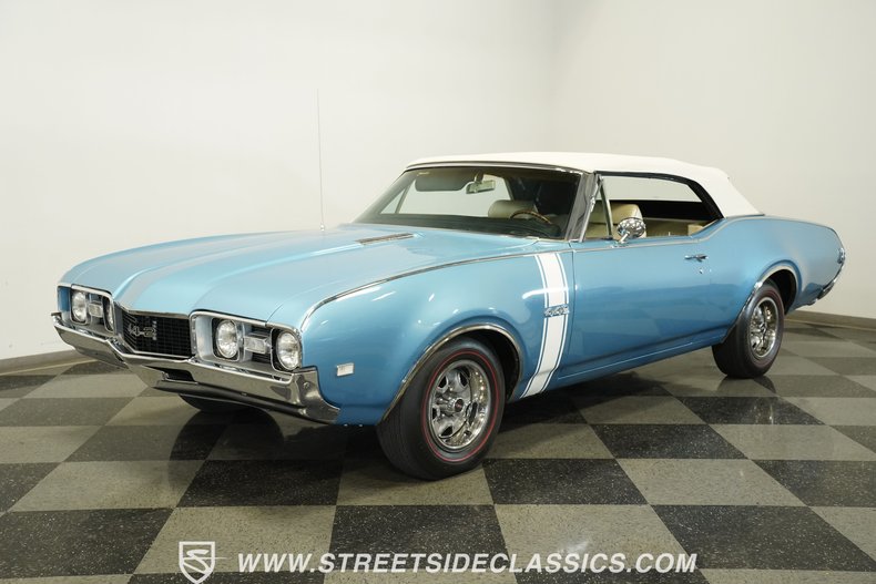Oldsmobile-442-1968-Light-Blue-Metallic-Parchment-12