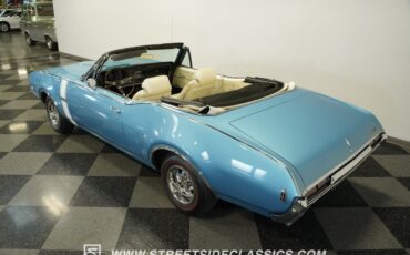 Oldsmobile-442-1968-Light-Blue-Metallic-Parchment-20