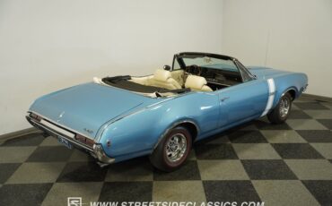 Oldsmobile-442-1968-Light-Blue-Metallic-Parchment-23