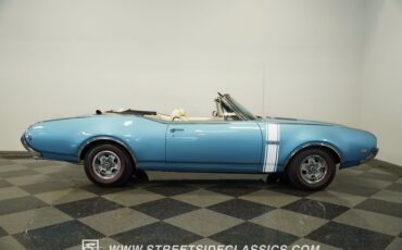 Oldsmobile-442-1968-Light-Blue-Metallic-Parchment-25