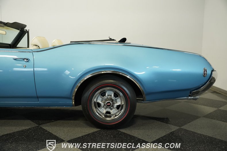 Oldsmobile-442-1968-Light-Blue-Metallic-Parchment-32