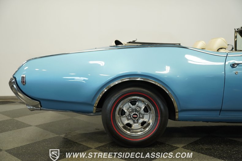 Oldsmobile-442-1968-Light-Blue-Metallic-Parchment-34