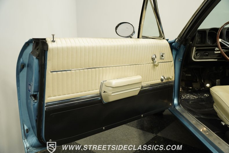 Oldsmobile-442-1968-Light-Blue-Metallic-Parchment-4