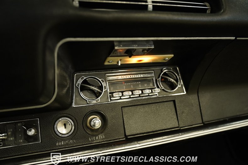 Oldsmobile-442-1968-Light-Blue-Metallic-Parchment-44