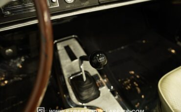 Oldsmobile-442-1968-Light-Blue-Metallic-Parchment-45