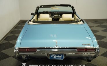 Oldsmobile-442-1968-Light-Blue-Metallic-Parchment-47