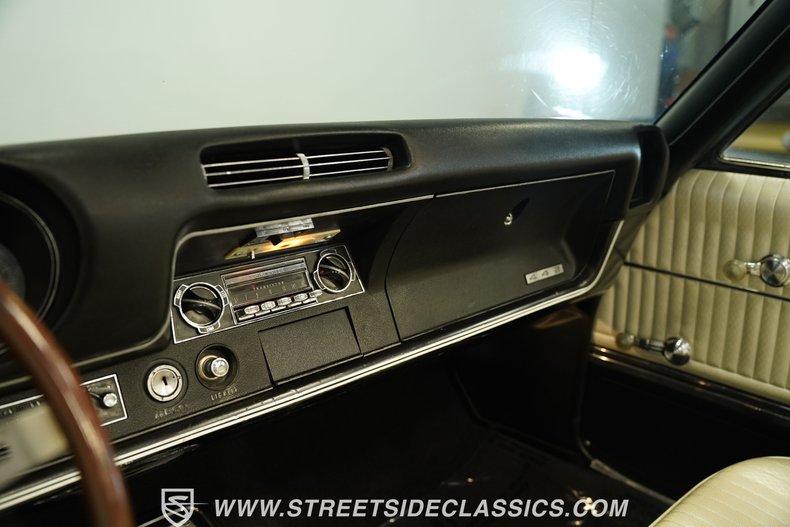 Oldsmobile-442-1968-Light-Blue-Metallic-Parchment-5